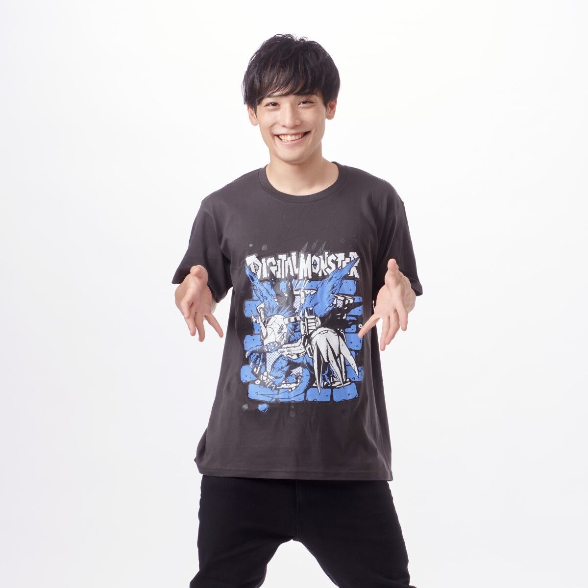 25thmetalgreymonshirt02_august4_2022.jpg